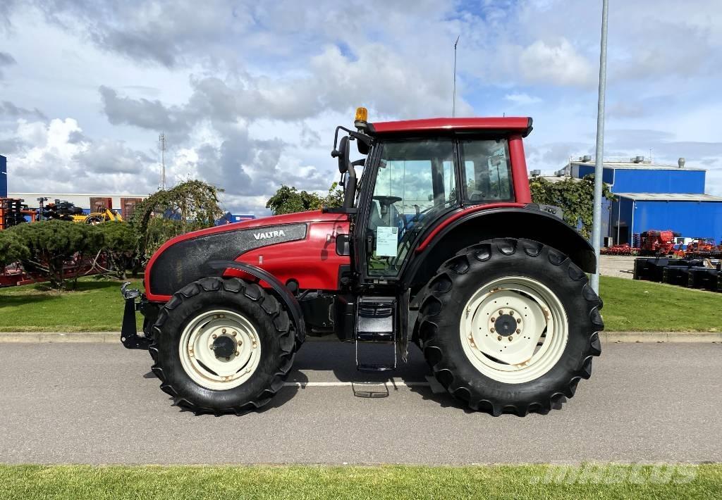 Valtra T 131 トラクター