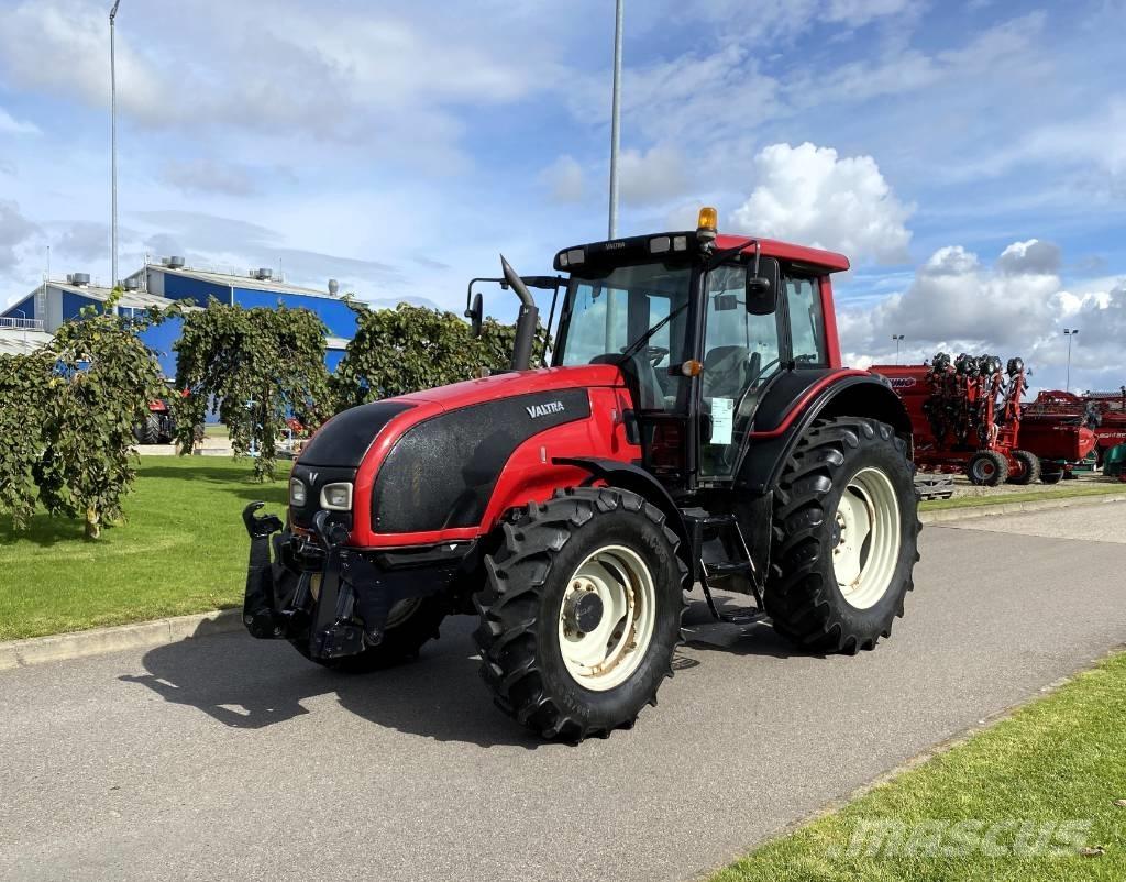 Valtra T 131 トラクター