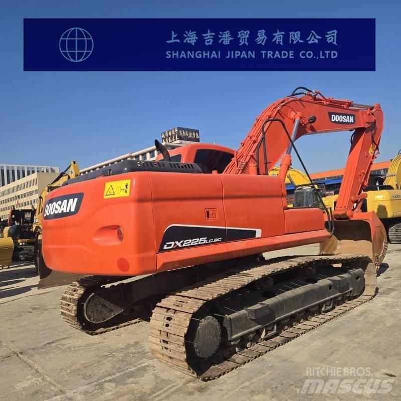 Doosan DX 225 RB 大型油圧ショベル12t以上（パワーショベル・ユンボ）