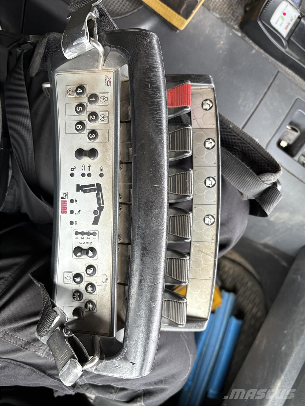 Scania P360 6x2*4 クレーントラック、ユニック車