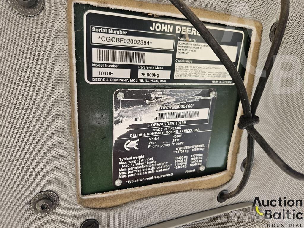 John Deere 1010 E フォワーダー