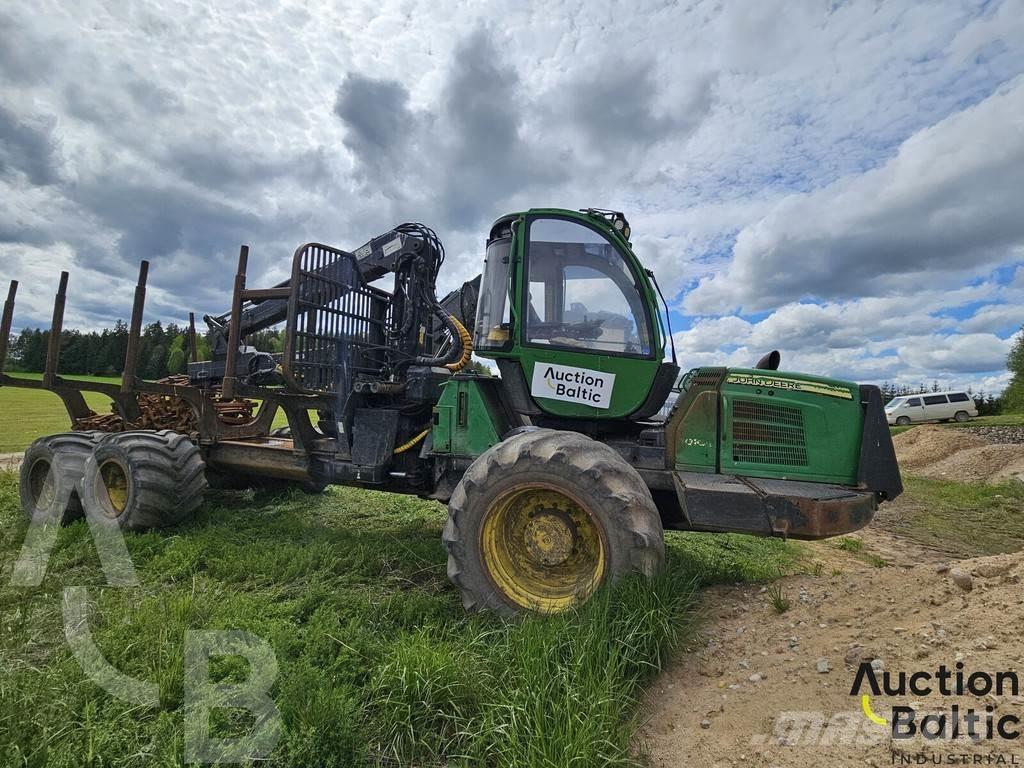 John Deere 1010 E フォワーダー