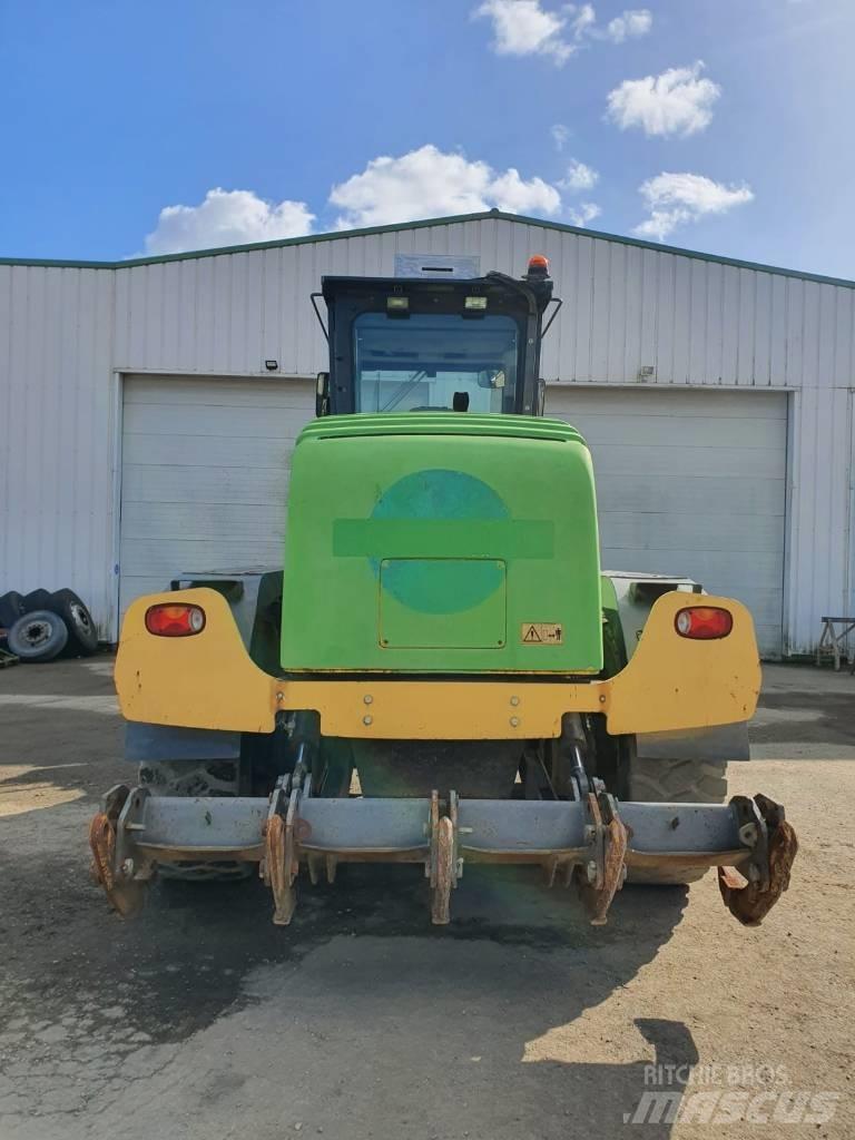 New Holland F 156 A モーターグレーダー