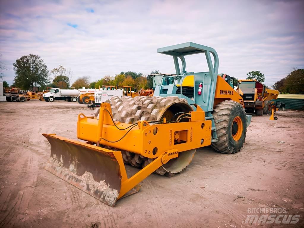 Bomag BW 213 P D B-3 振動ローラ