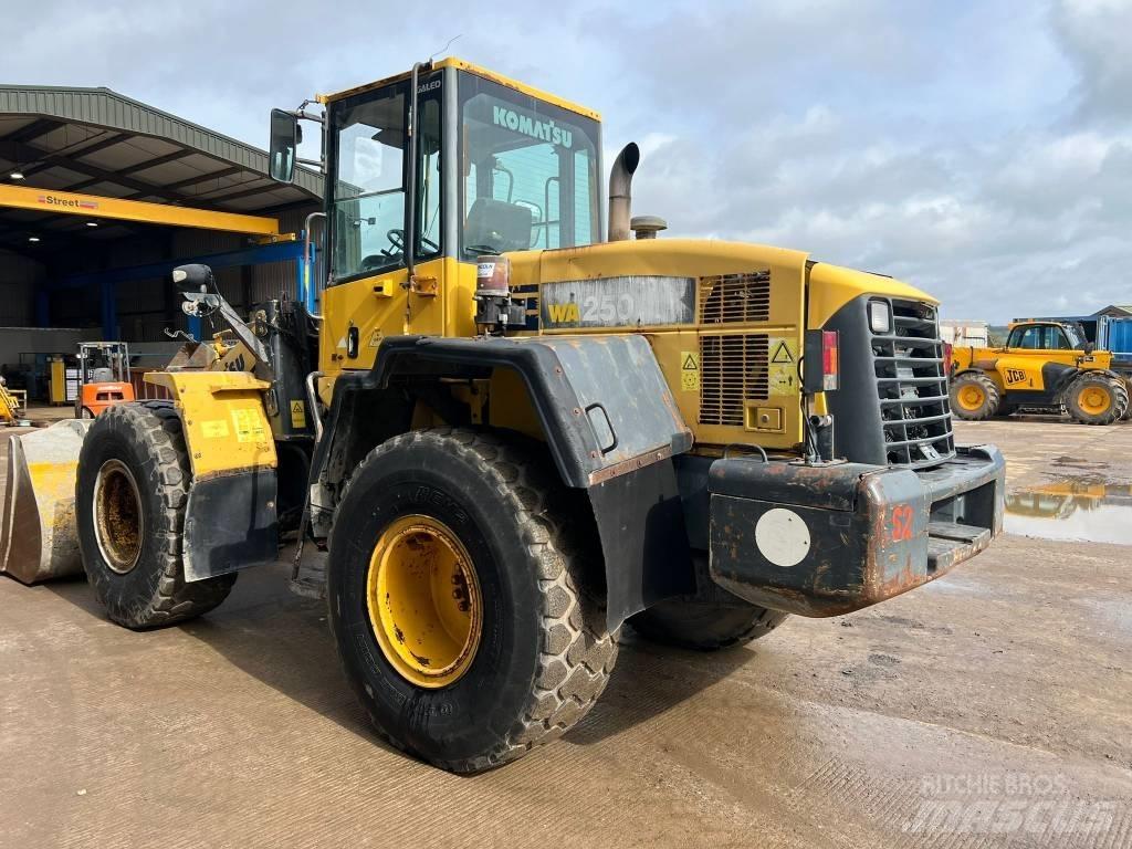 Komatsu WA 250-5H ホイールローダー・タイヤショベル