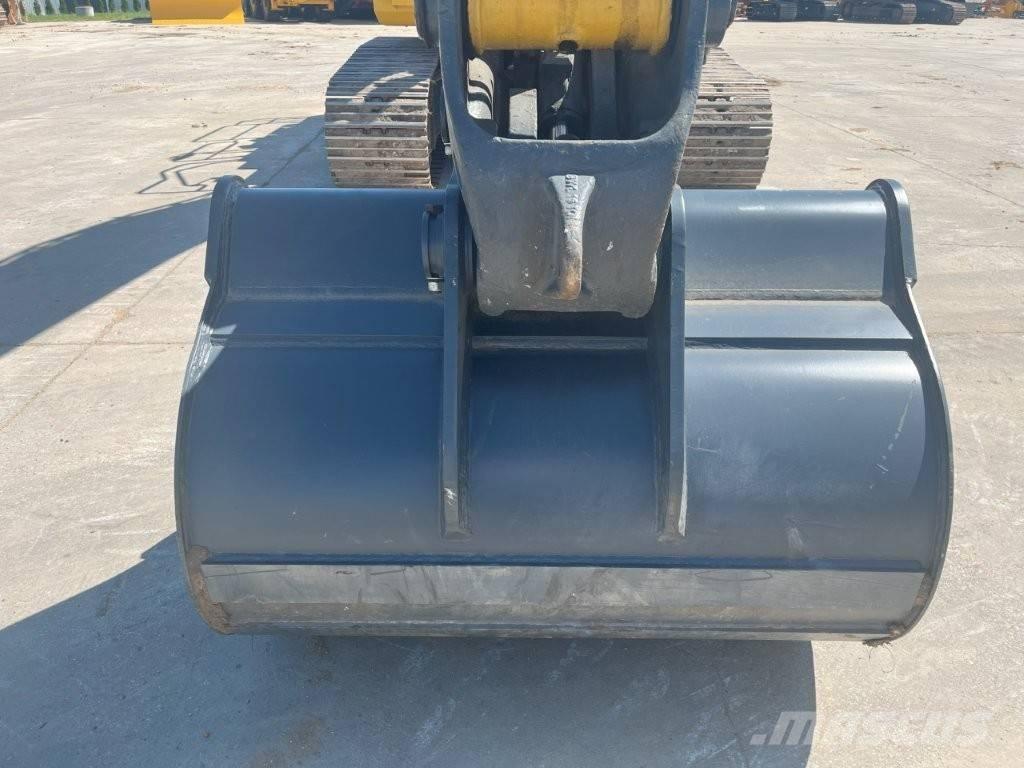 Komatsu PC 210 LC-11 大型油圧ショベル12t以上（パワーショベル・ユンボ）