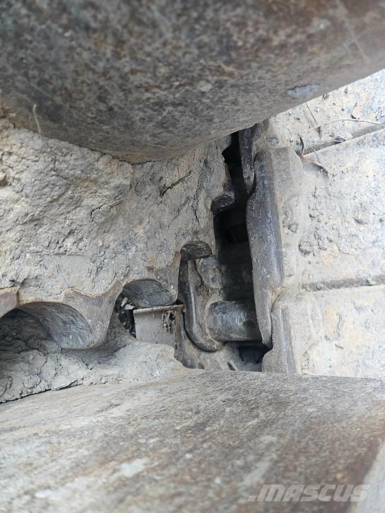 Hyundai Robex 300 LC 大型油圧ショベル12t以上（パワーショベル・ユンボ）