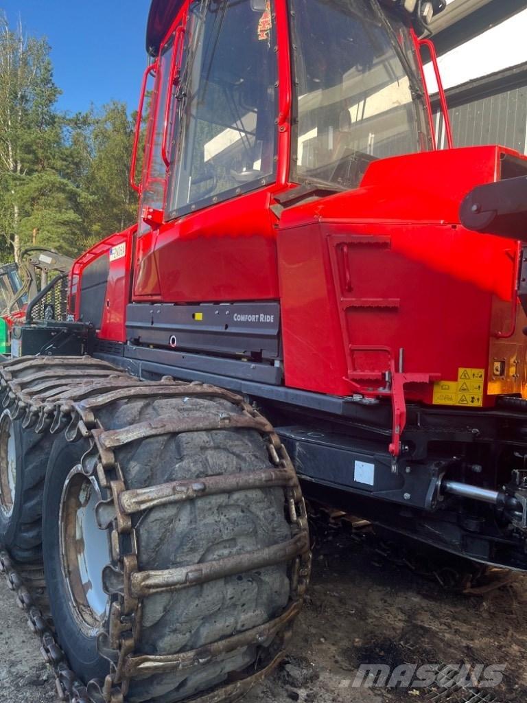Komatsu 875 フォワーダー