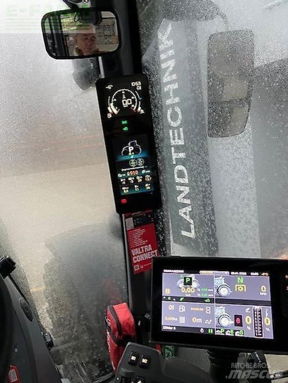 Valtra q305 トラクター