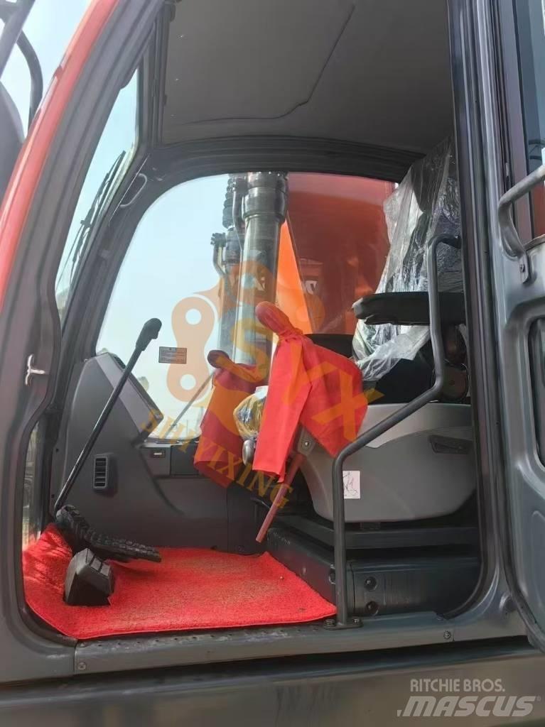 Doosan DX 225 LC 大型油圧ショベル12t以上（パワーショベル・ユンボ）