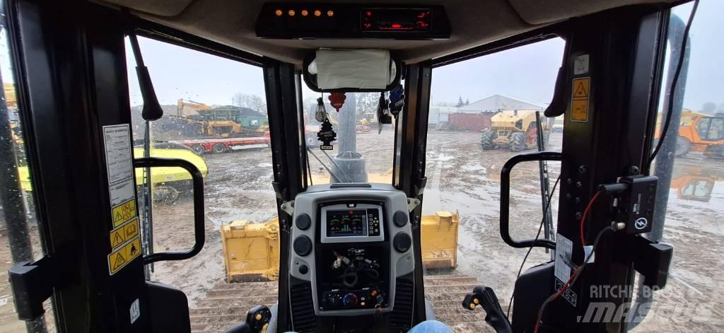 CAT D 6 N ブルドーザー