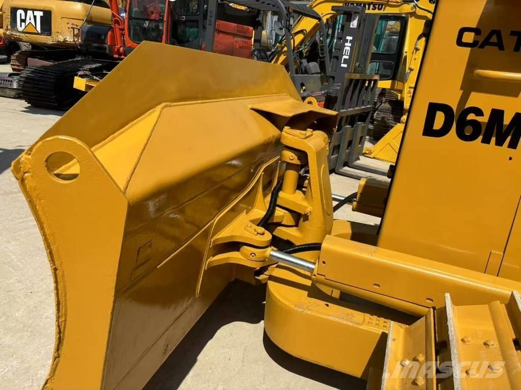 CAT D 6 M ブルドーザー