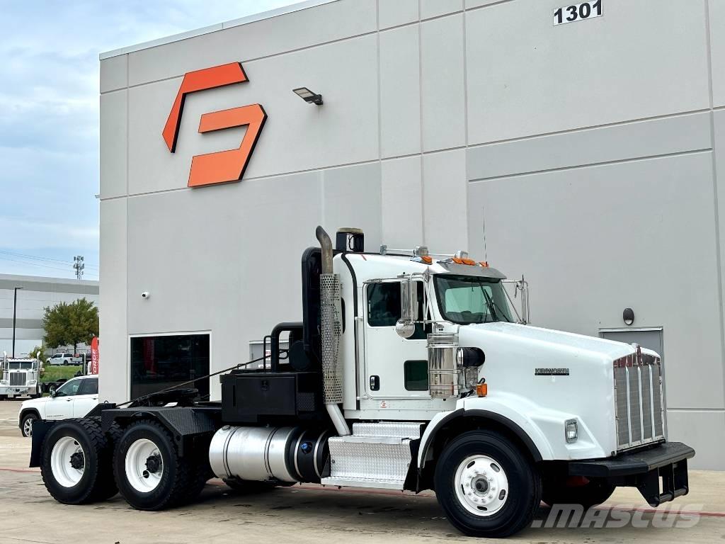 Kenworth T 800 レッカー車