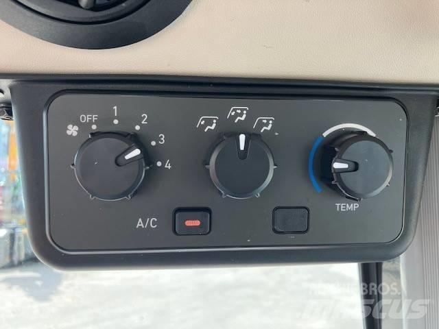 Yanmar YT 235V-Q 4WD トラクター