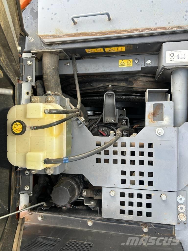 Hitachi ZX 135 US-6 大型油圧ショベル12t以上（パワーショベル・ユンボ）
