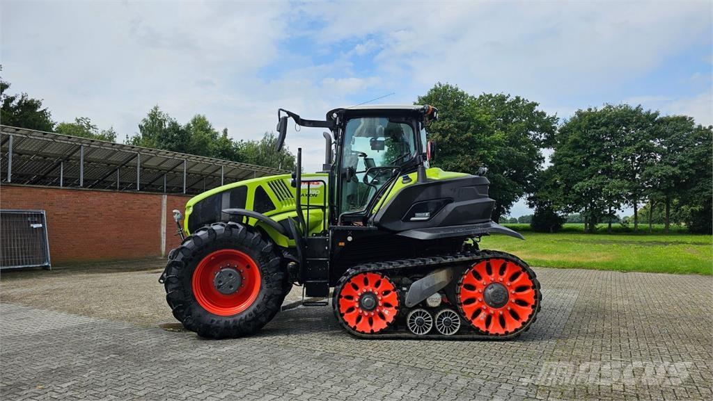 CLAAS Axion 930 TT トラクター