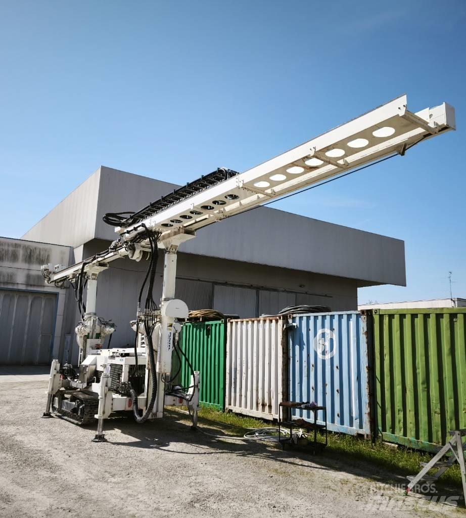 Soilmec SM 305 T トンネル・地下鉱山向けドリル