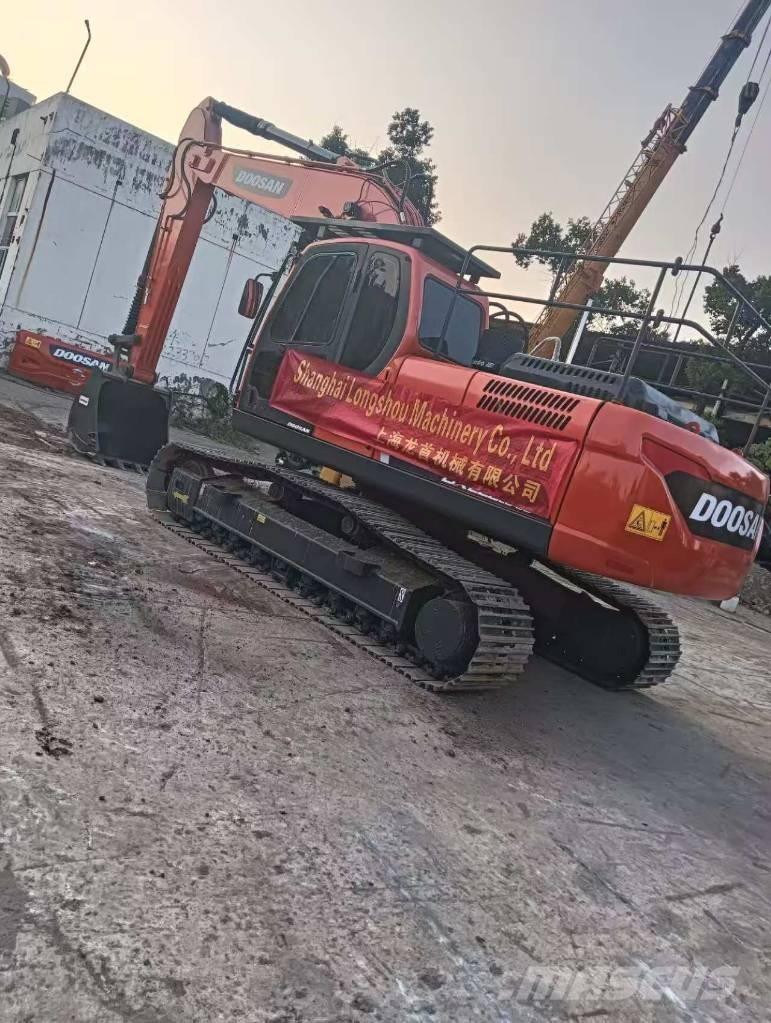 Doosan DX225LC-9C 大型油圧ショベル12t以上（パワーショベル・ユンボ）