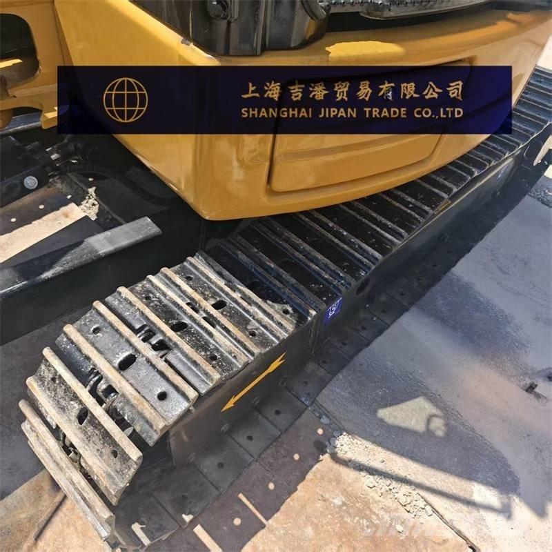 CAT 303.5 E CR ミニ油圧ショベル 7t以下（ミニユンボ・ミニディガー）