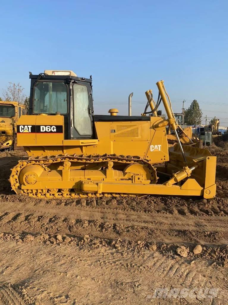 CAT D 6 G ブルドーザー