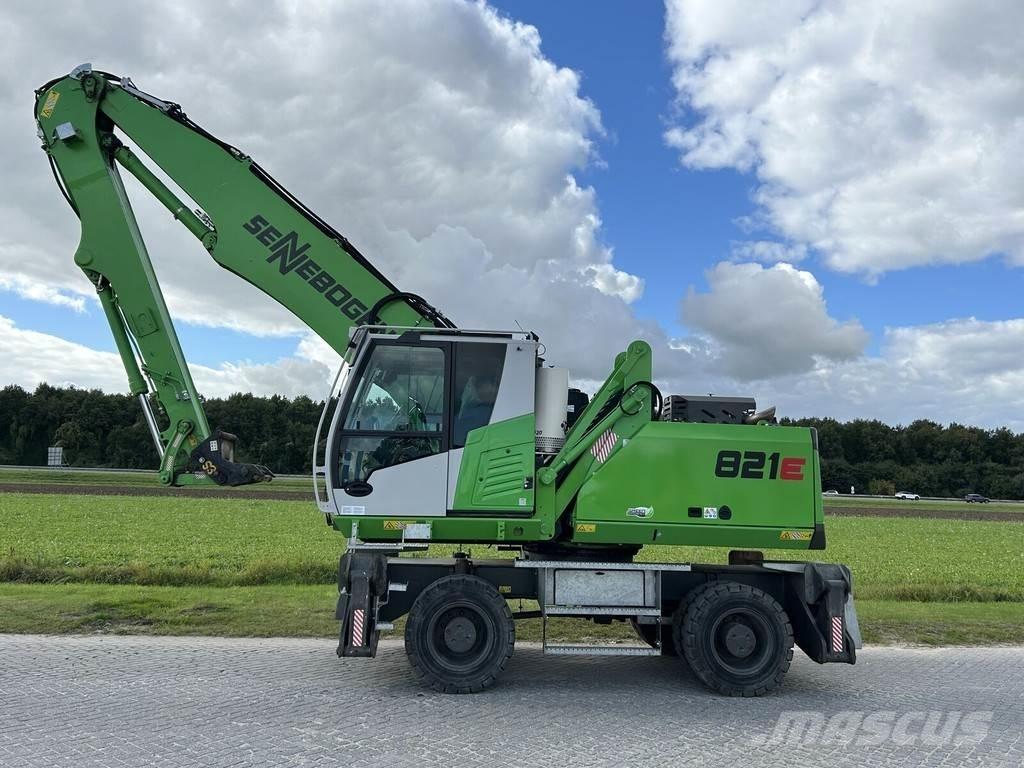Sennebogen 821MET5 廃棄物／工業産廃処理機