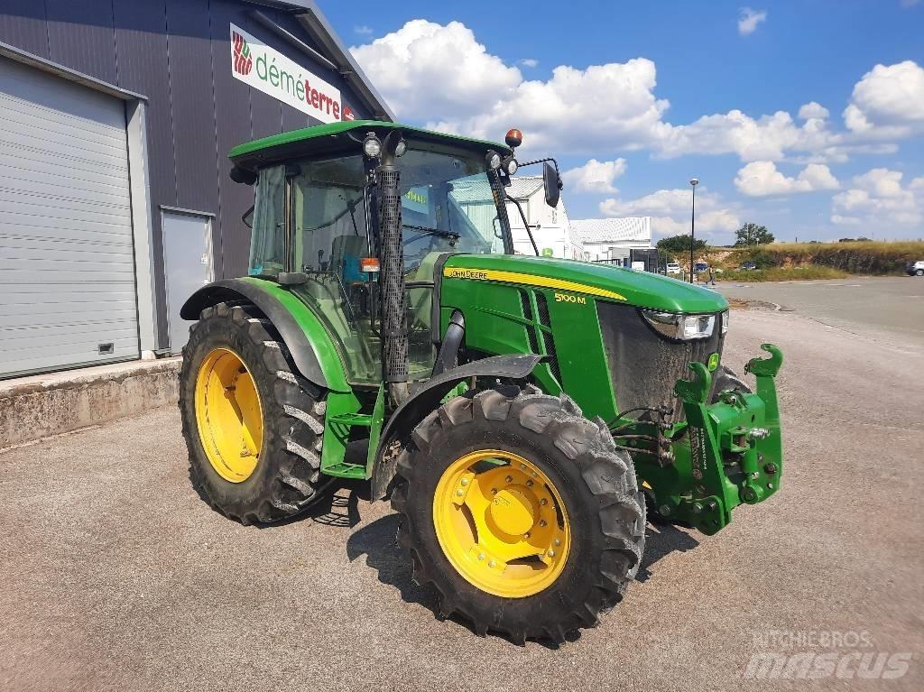 John Deere 5100 M トラクター