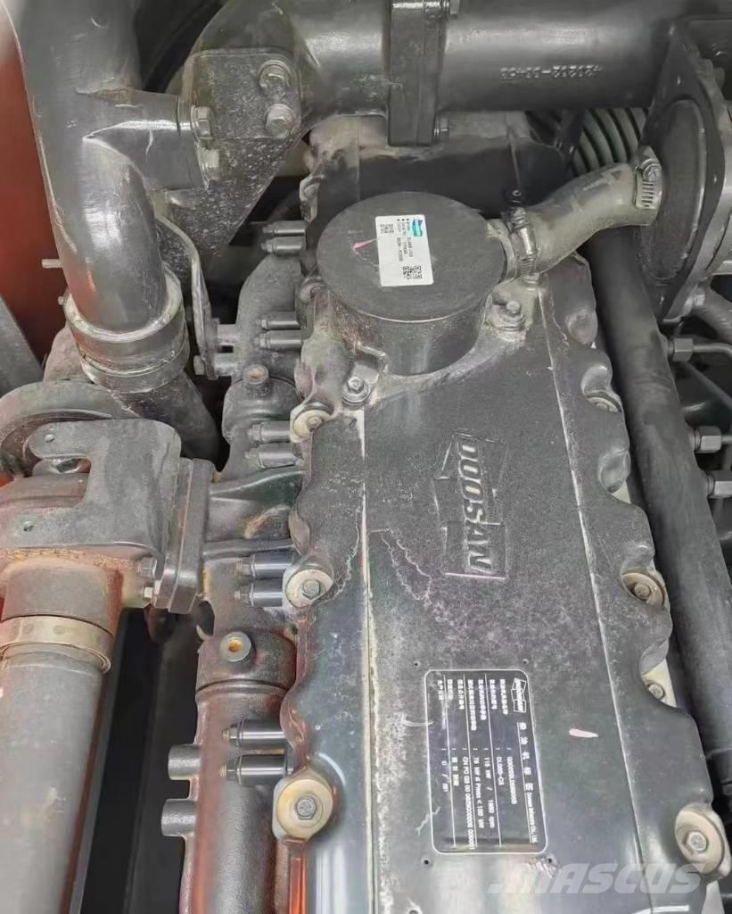 Doosan DX 220 大型油圧ショベル12t以上（パワーショベル・ユンボ）