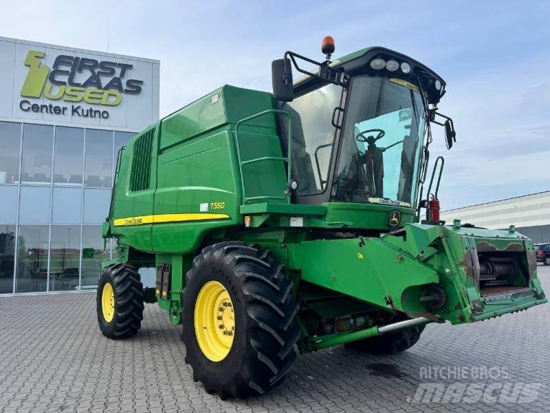 John Deere T 550 コンバイン