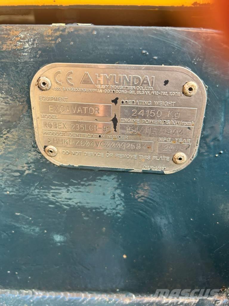 Hyundai 235 LCR-9 ハーベスター