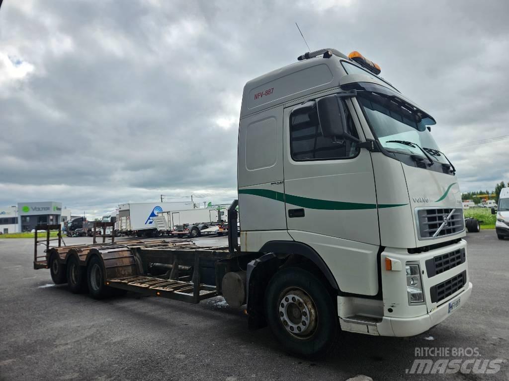 Volvo FH12 8x4 林業機械輸送トラック