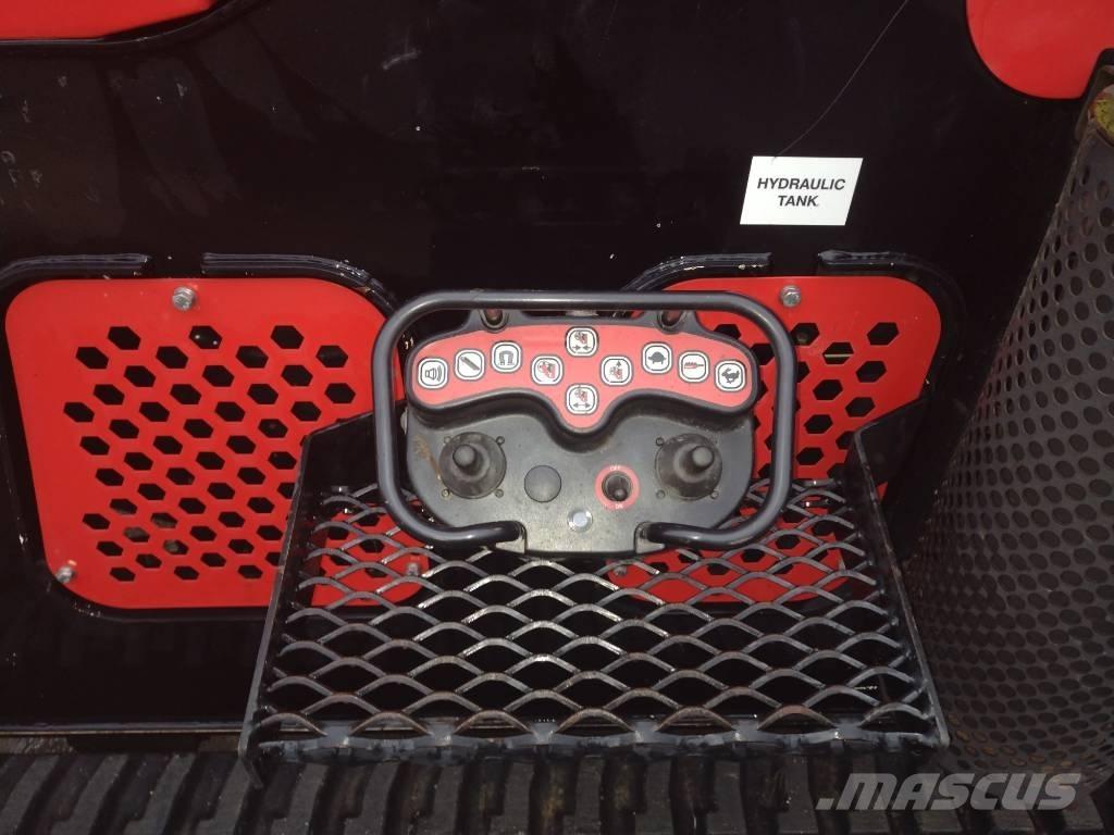 Red Rhino 5000 + 自走式クラッシャー