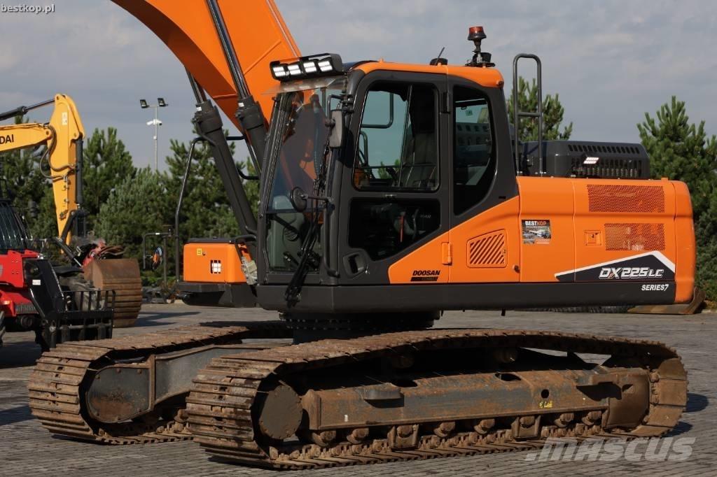 Doosan DX 225 LC-7 大型油圧ショベル12t以上（パワーショベル・ユンボ）
