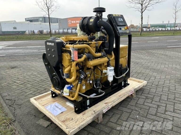 CAT C4.4 マリン補助エンジン