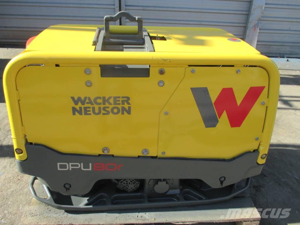 Wacker Neuson DPU 80 プレートコンパクター