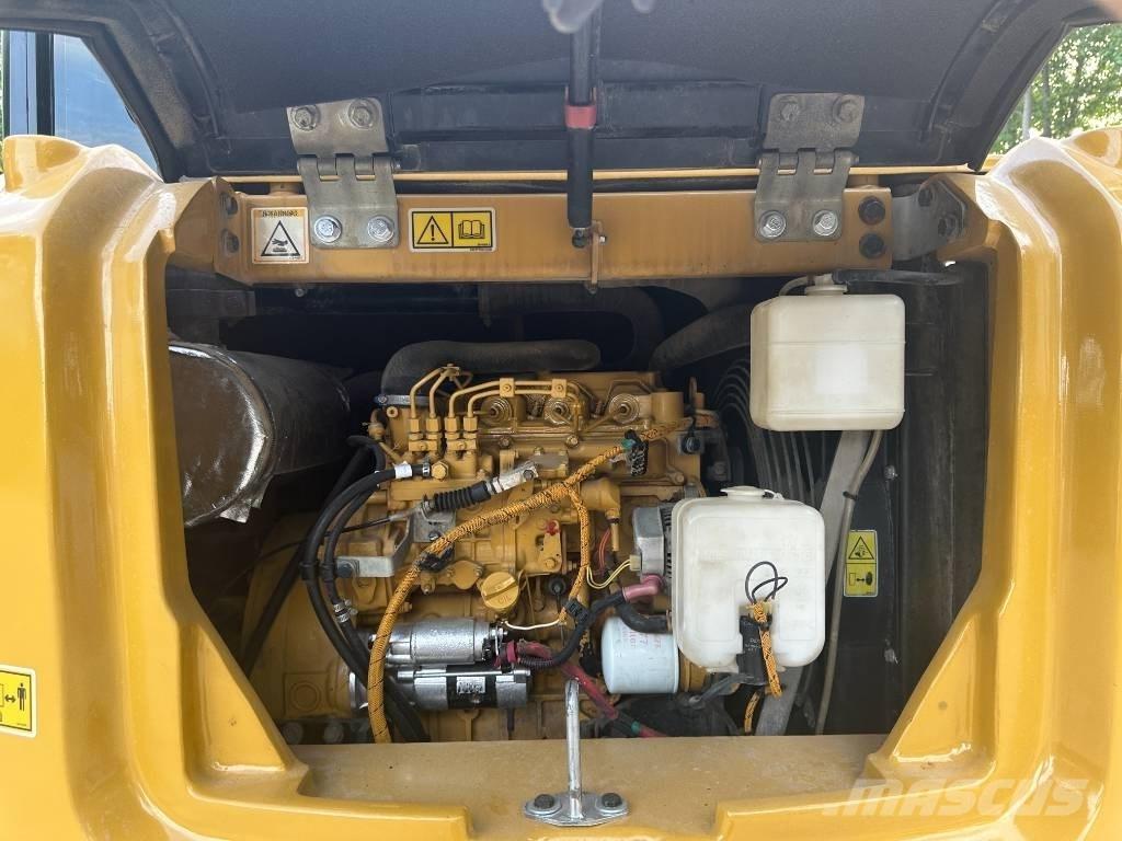CAT 307E2 大型油圧ショベル12t以上（パワーショベル・ユンボ）