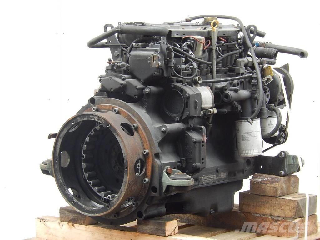 Deutz BF4M1012E エンジン