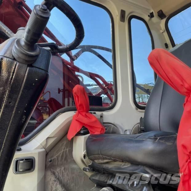 Doosan DX150W ホイール式油圧ショベル（パワーショベル・ユンボ・バックホー）