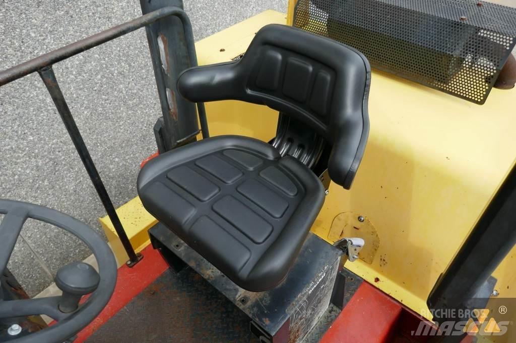 Dynapac CP142 タイヤローラ
