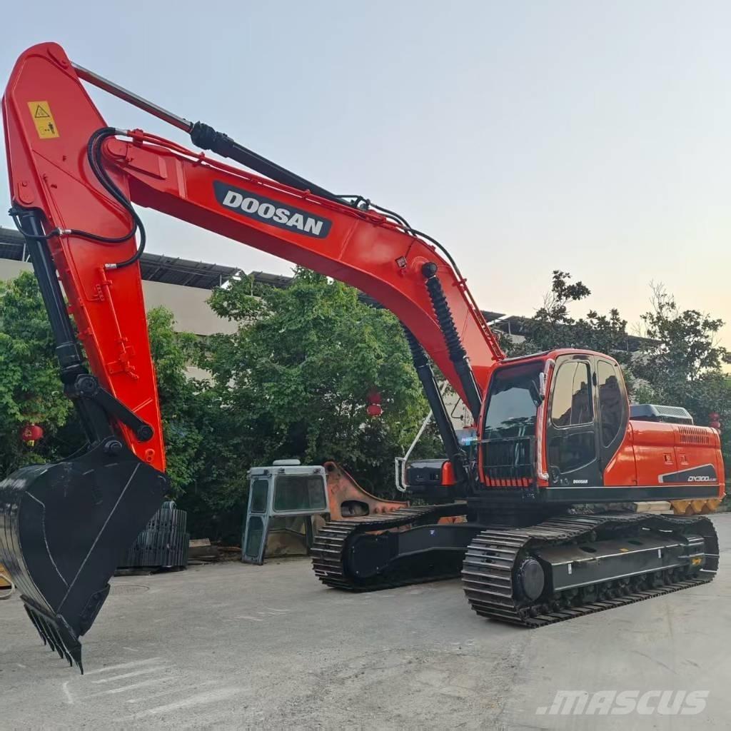 Doosan DX 300 LC 大型油圧ショベル12t以上（パワーショベル・ユンボ）
