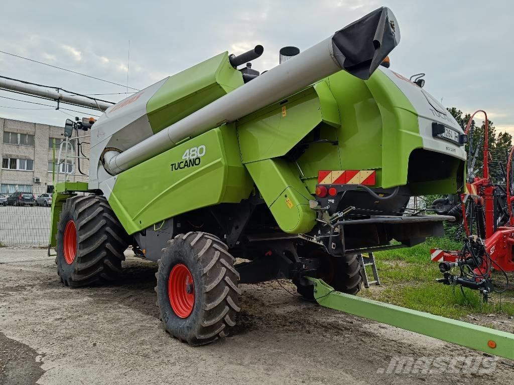 CLAAS Tucano 480 コンバイン