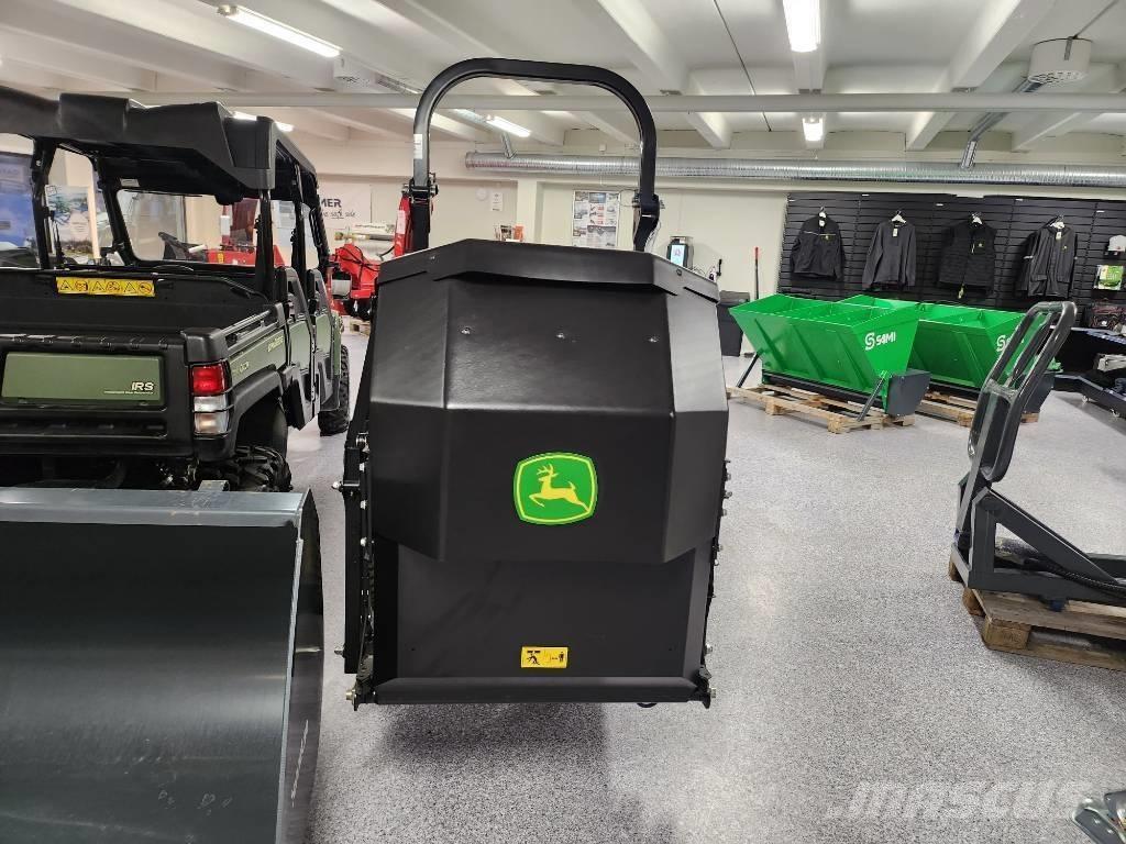 John Deere 950R 乗用・自走モア/芝刈り機