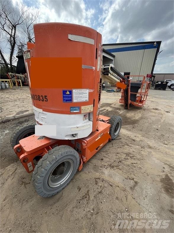 JLG E 300 AJP シザースリフト