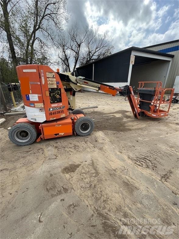 JLG E 300 AJP シザースリフト