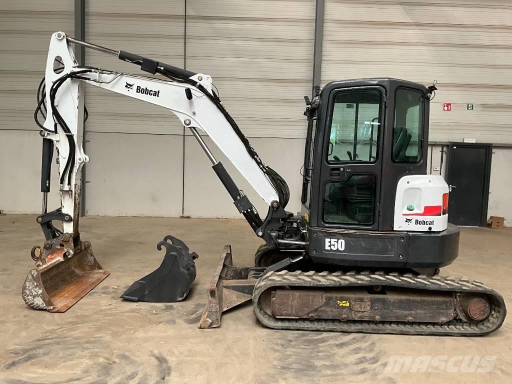 Bobcat E 50 EM ミニ油圧ショベル 7t以下（ミニユンボ・ミニディガー）
