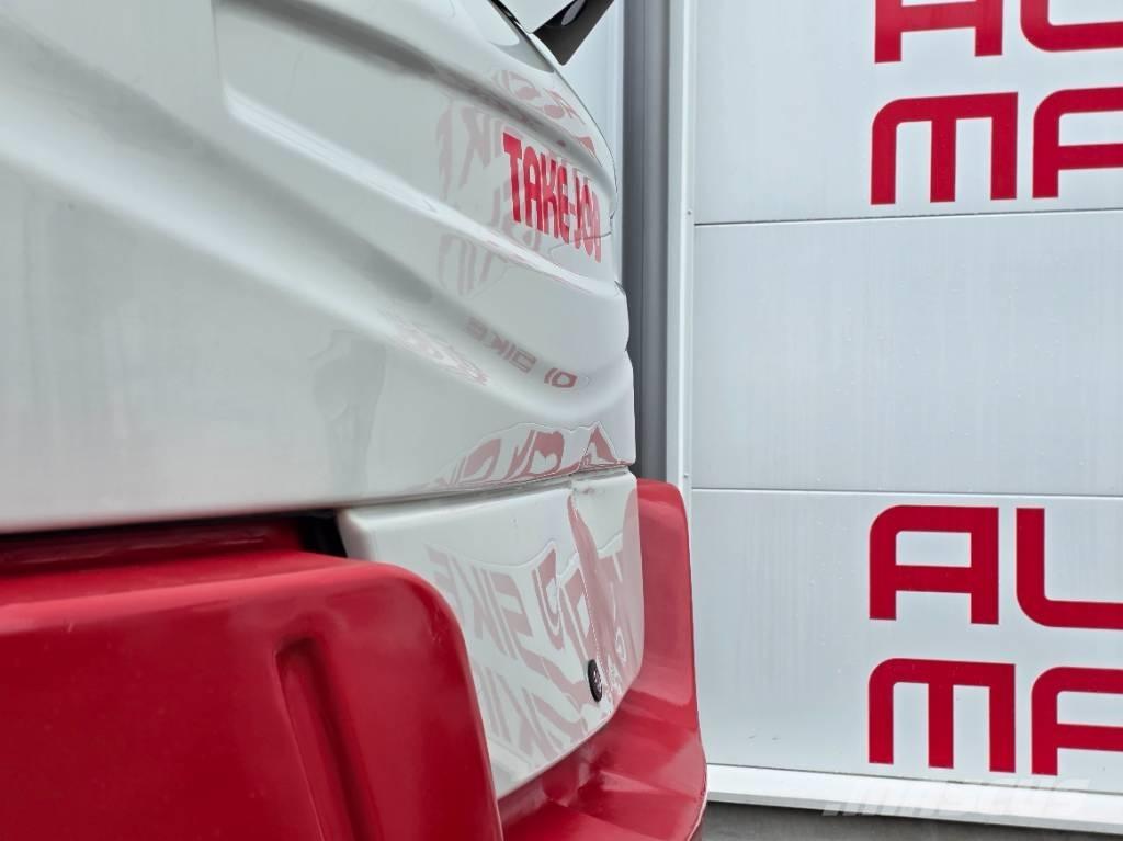 Takeuchi TB 295 W ホイール式油圧ショベル（パワーショベル・ユンボ・バックホー）