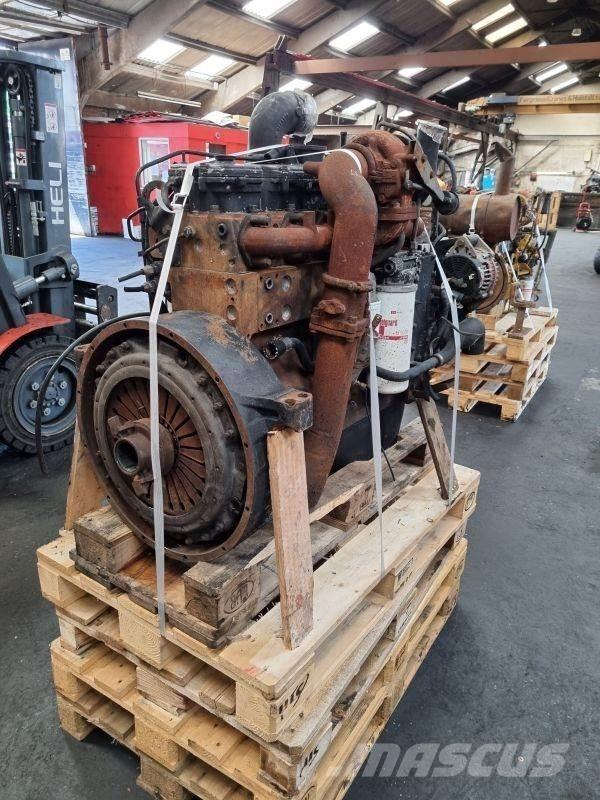 Cummins ISLe290 エンジン
