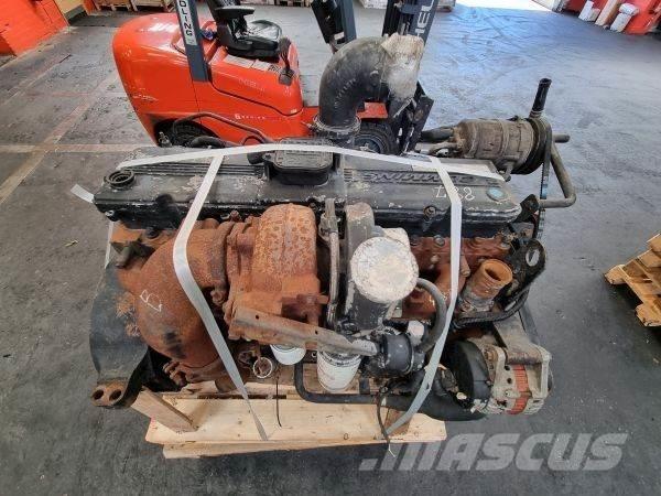 Cummins ISLe290 エンジン