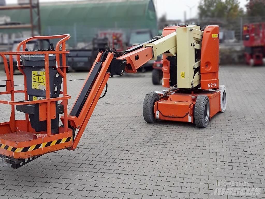 JLG E 300 AJP ブームリフト　屈伸型