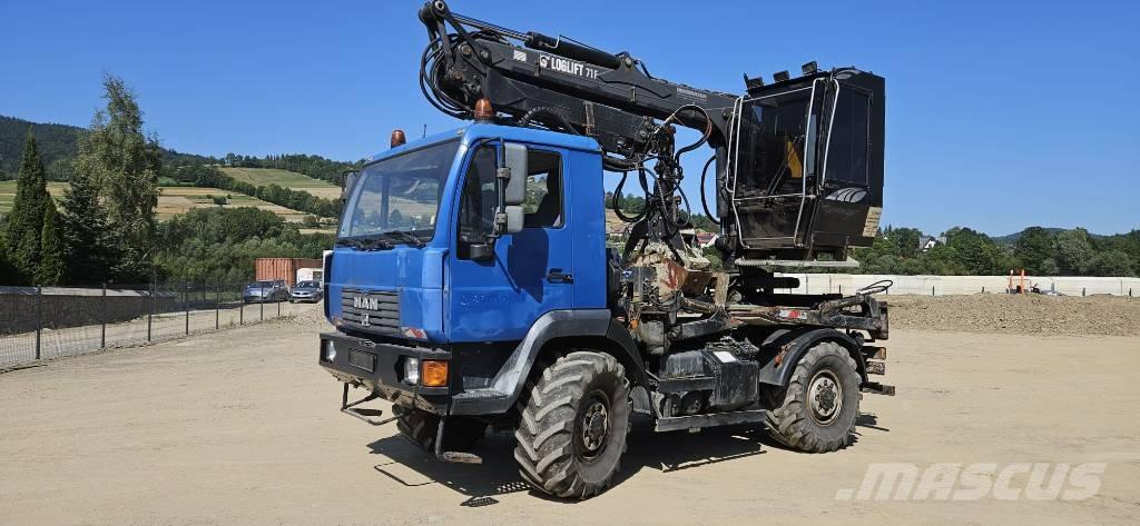 MAN LE 10.180 クレーントラック、ユニック車