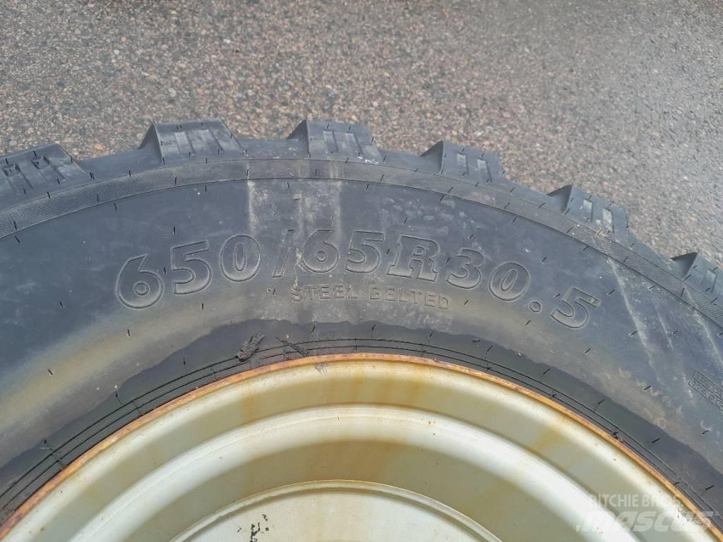 BKT 650/60R30,5 Hjul タイヤ、ホイル、リム